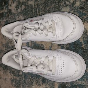 Boy reebok shoe size 11.5 white